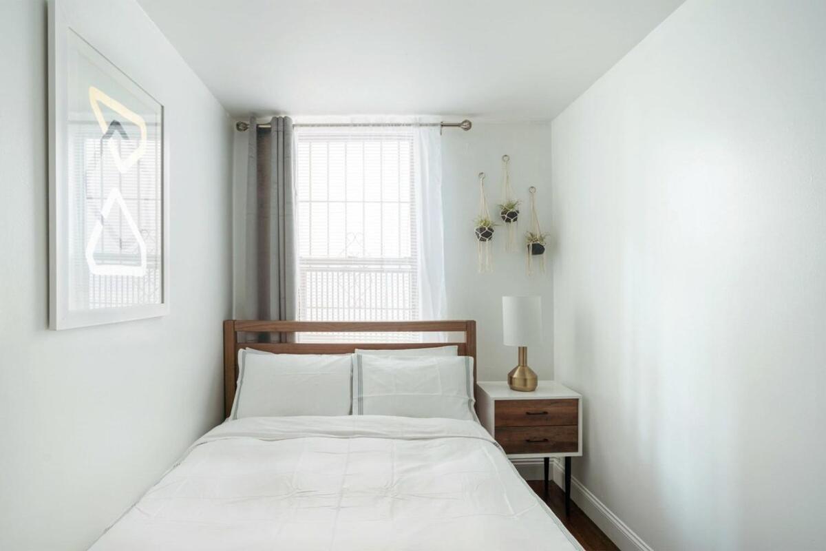 Apartment 1435-3 3 Bedrooms 2bath W&d Prime Upper East